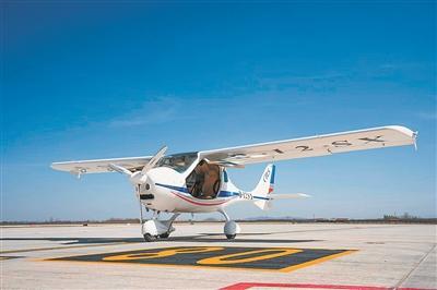 华鹰众行HE-1大型多功能无人机首飞成功 助力低空经济商业化“加速起飞”