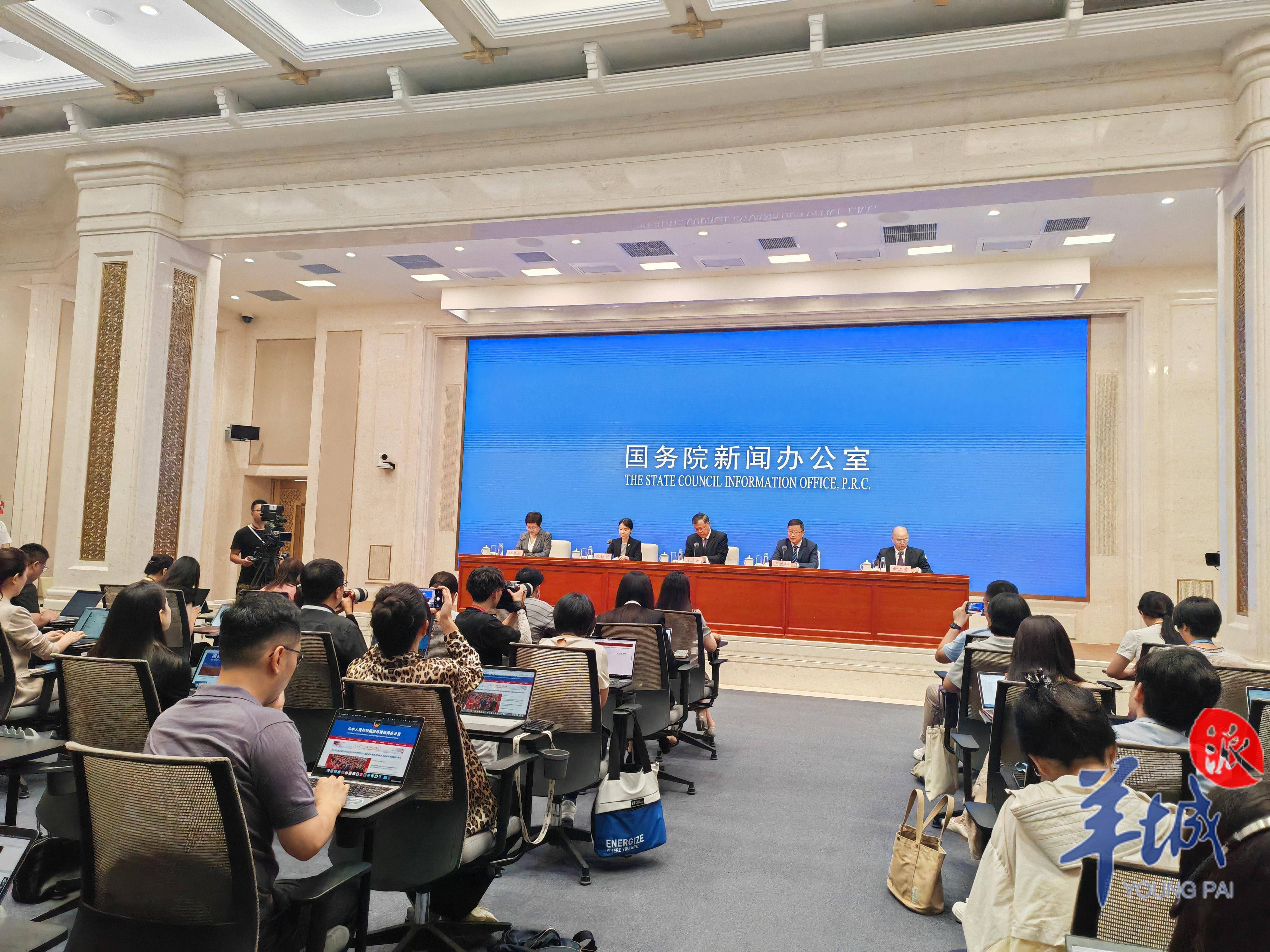 如何推动科技保险“做起来、做得好”？金融监管总局尹江鳌答21记者：要有这些配套措施