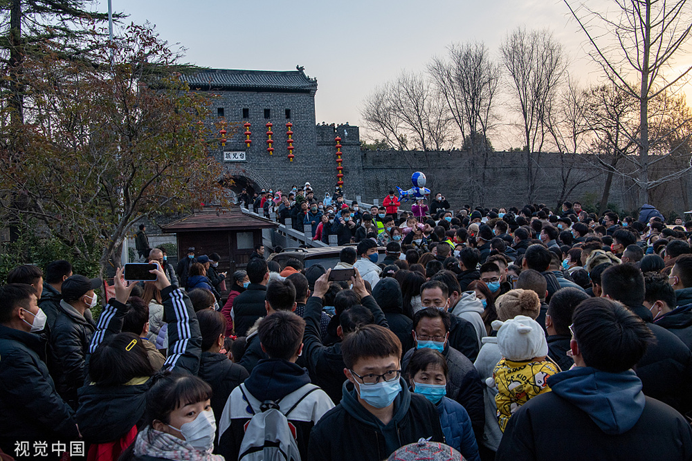 “人从众”！多地紧急提醒！铁路、公路、民航迎客流高峰