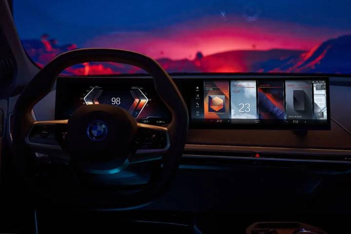 宝马智能座舱大动作:全球首发全景iDrive交互系统及新世代操作系统X