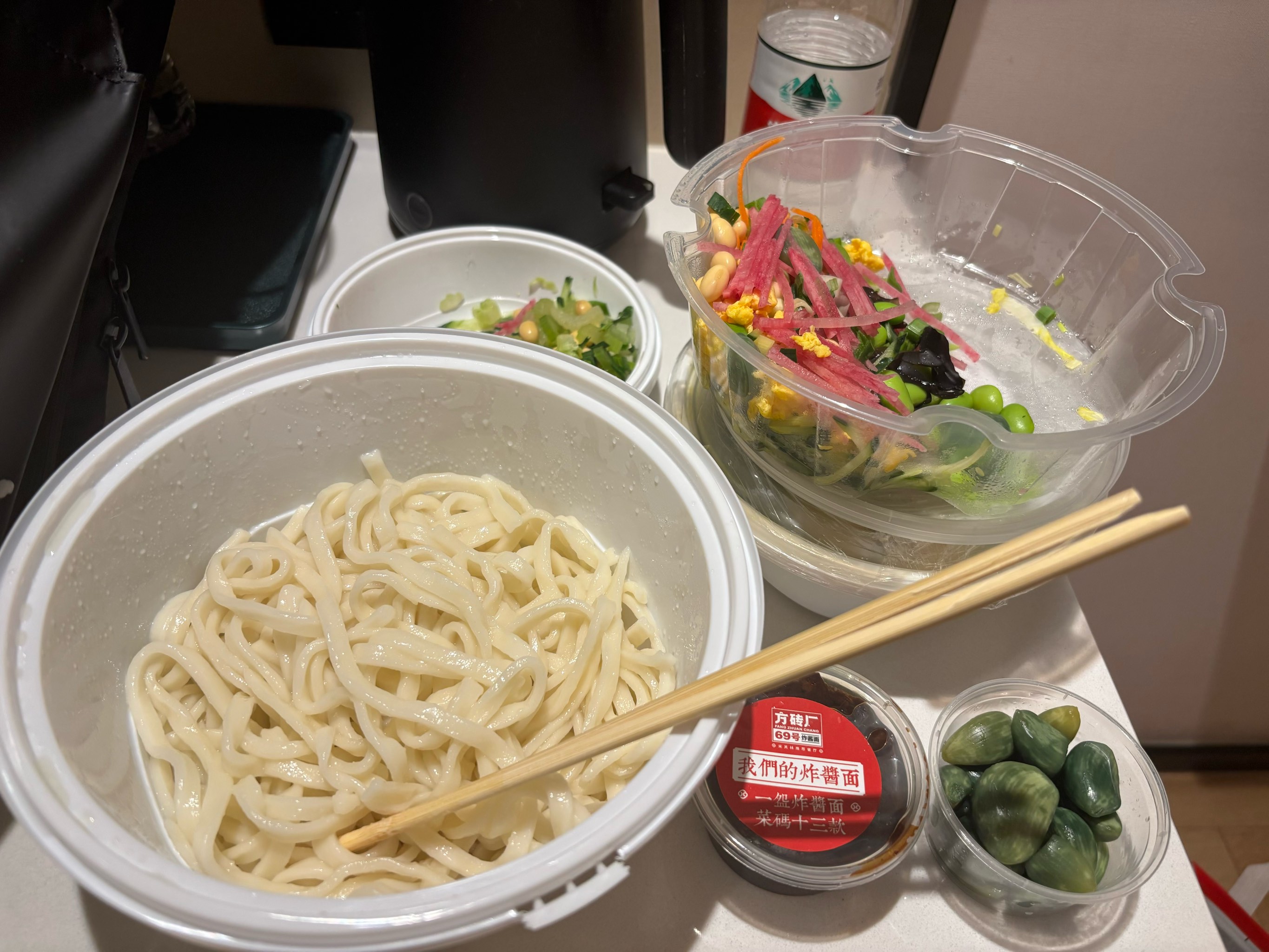 “初代网红”再发力，“美食荒漠”求翻身