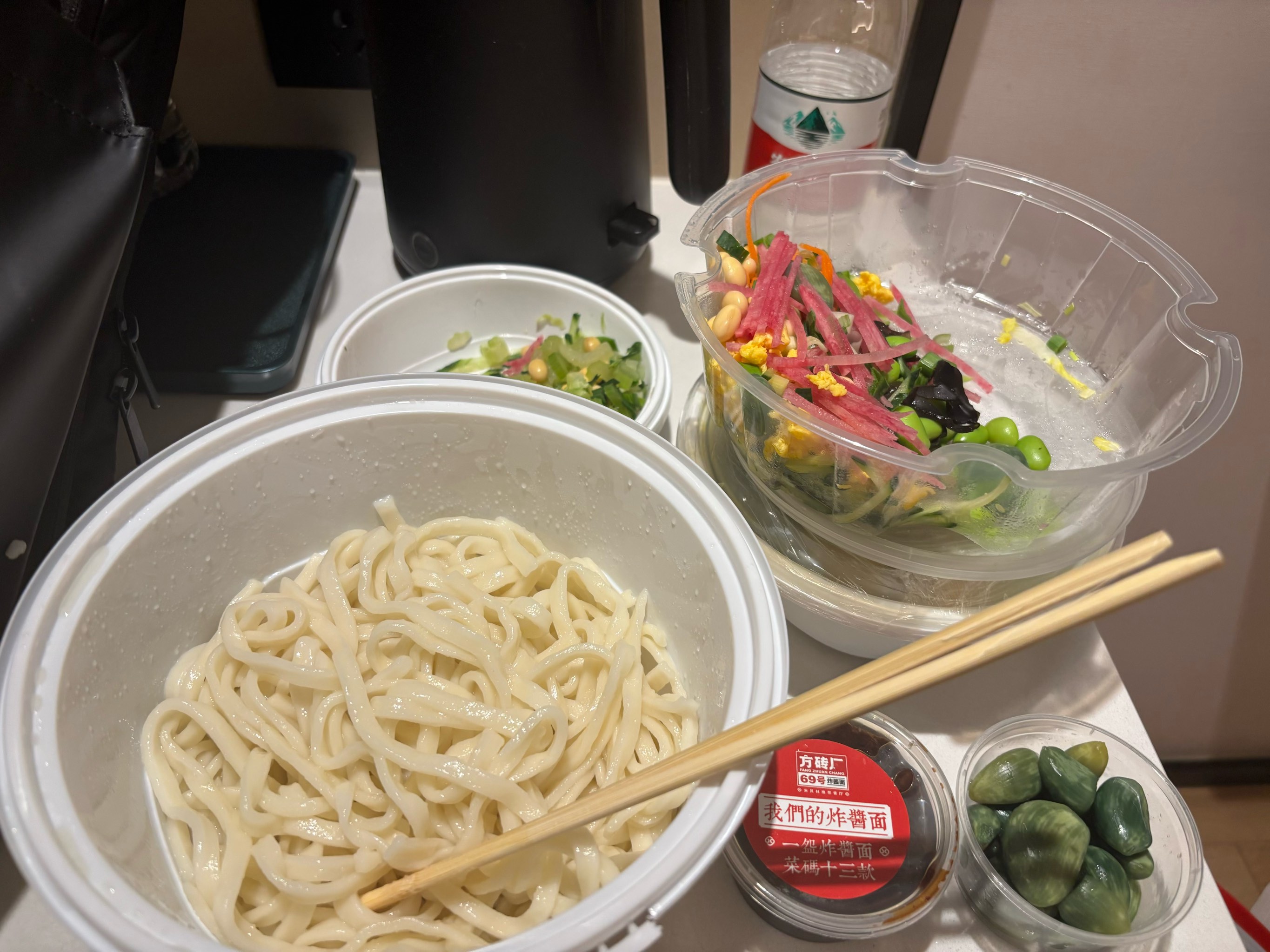 “初代网红”再发力，“美食荒漠”求翻身
