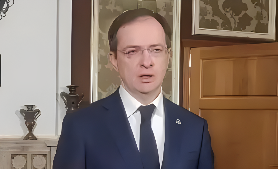 会谈结束，俄方：基本满意！普京没来，泽连斯基也走了：“俄代表团级别低，没人能做决定”！俄乌谈判，为何特朗普最着急？专家解读