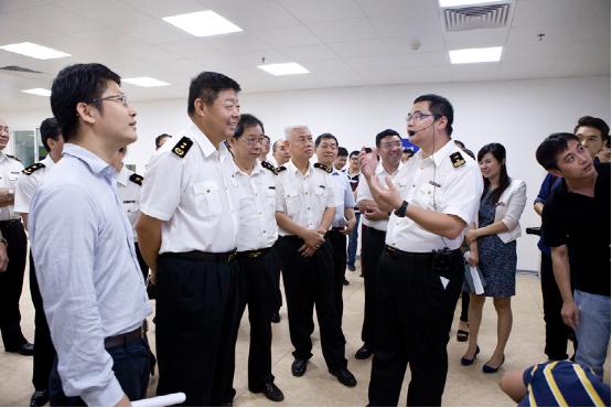 海关总署署长孙梅君会见智利农业部长