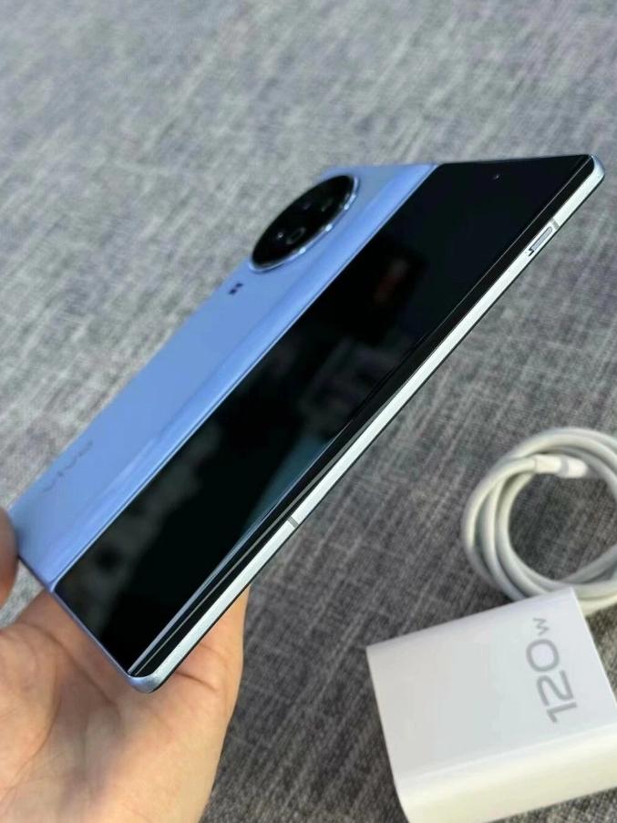 vivo拿出了一个60分的产品，但不卖