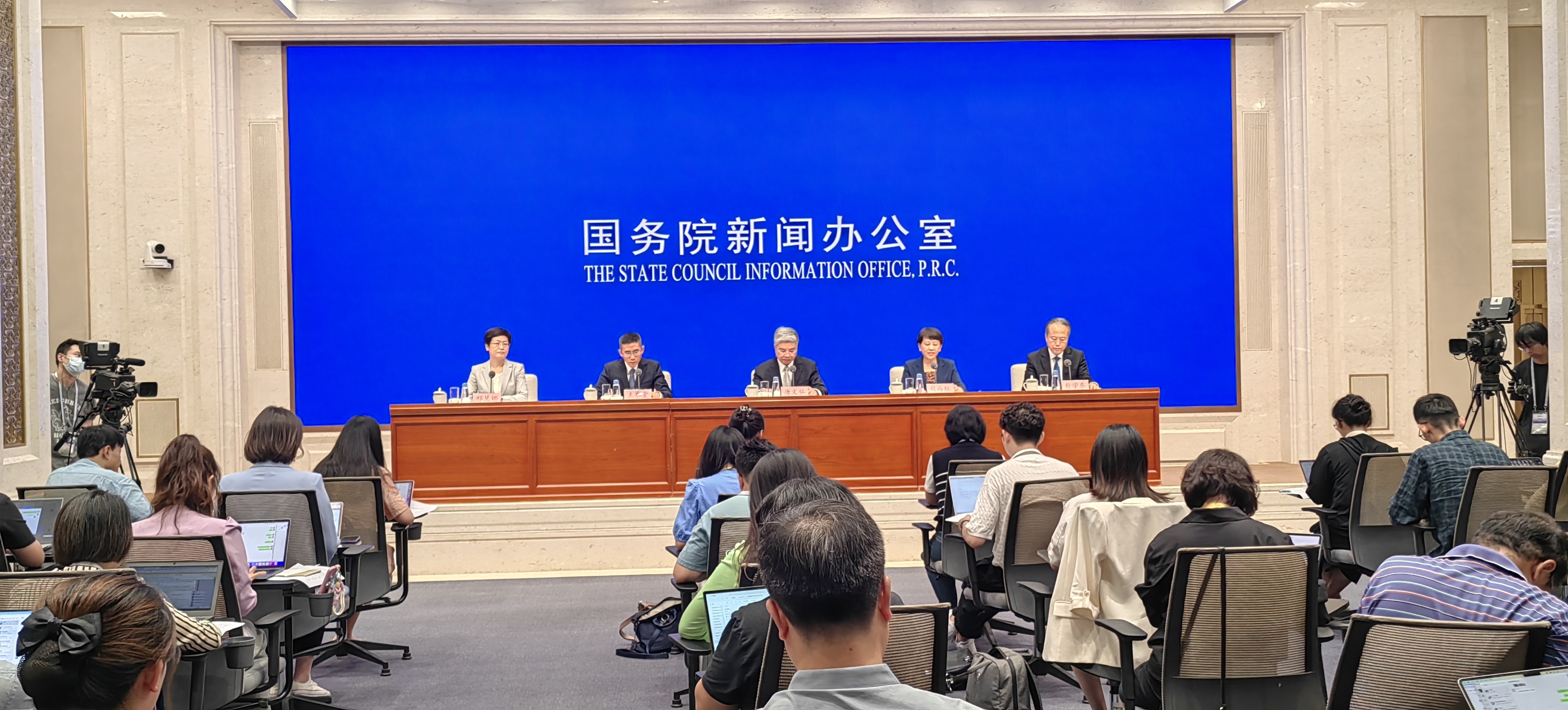 商务部：预计全年服务贸易仍将保持增长 贸易结构将持续优化