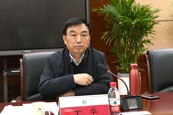 雷迪克：11月11日召开董事会会议