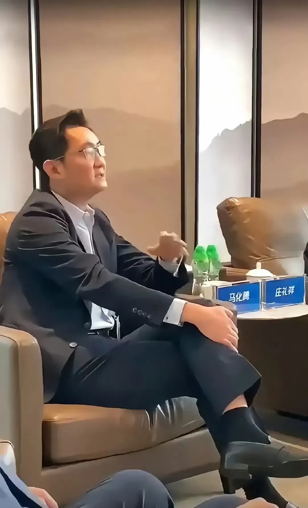 一边红包大战，一边高薪抢人！阿里、腾讯、字节……年薪最高开到了100多万元