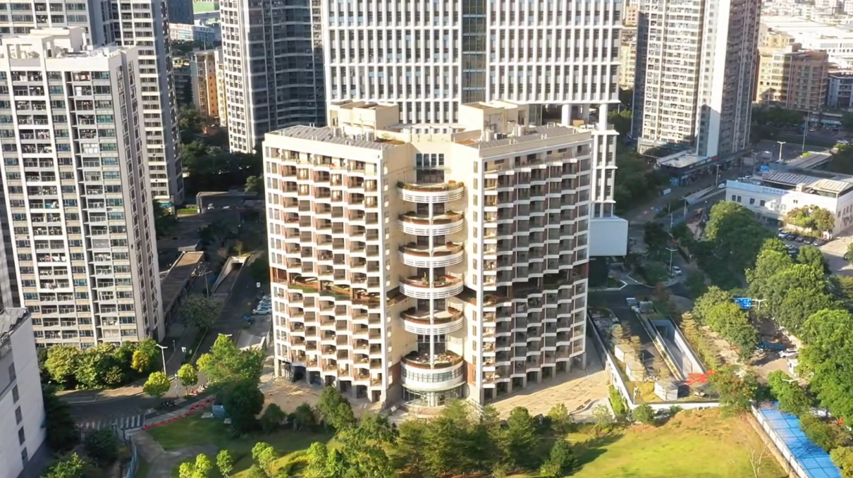 近10万港人北上养老 跨境医疗难题待解