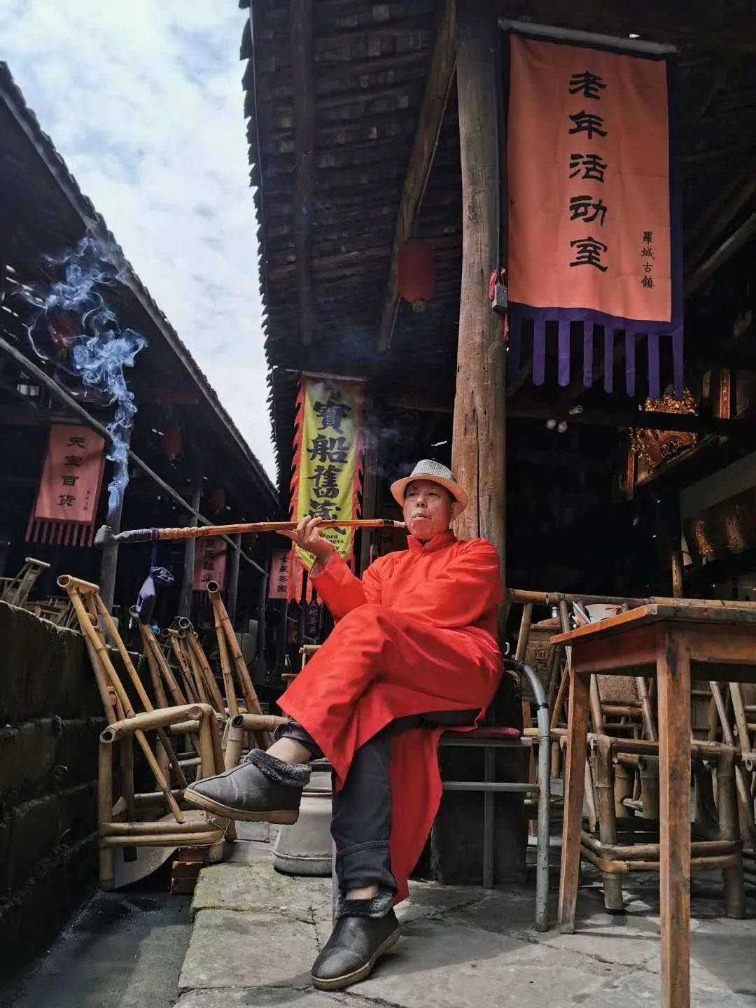 百年老街，资本暗战｜故乡里的中国