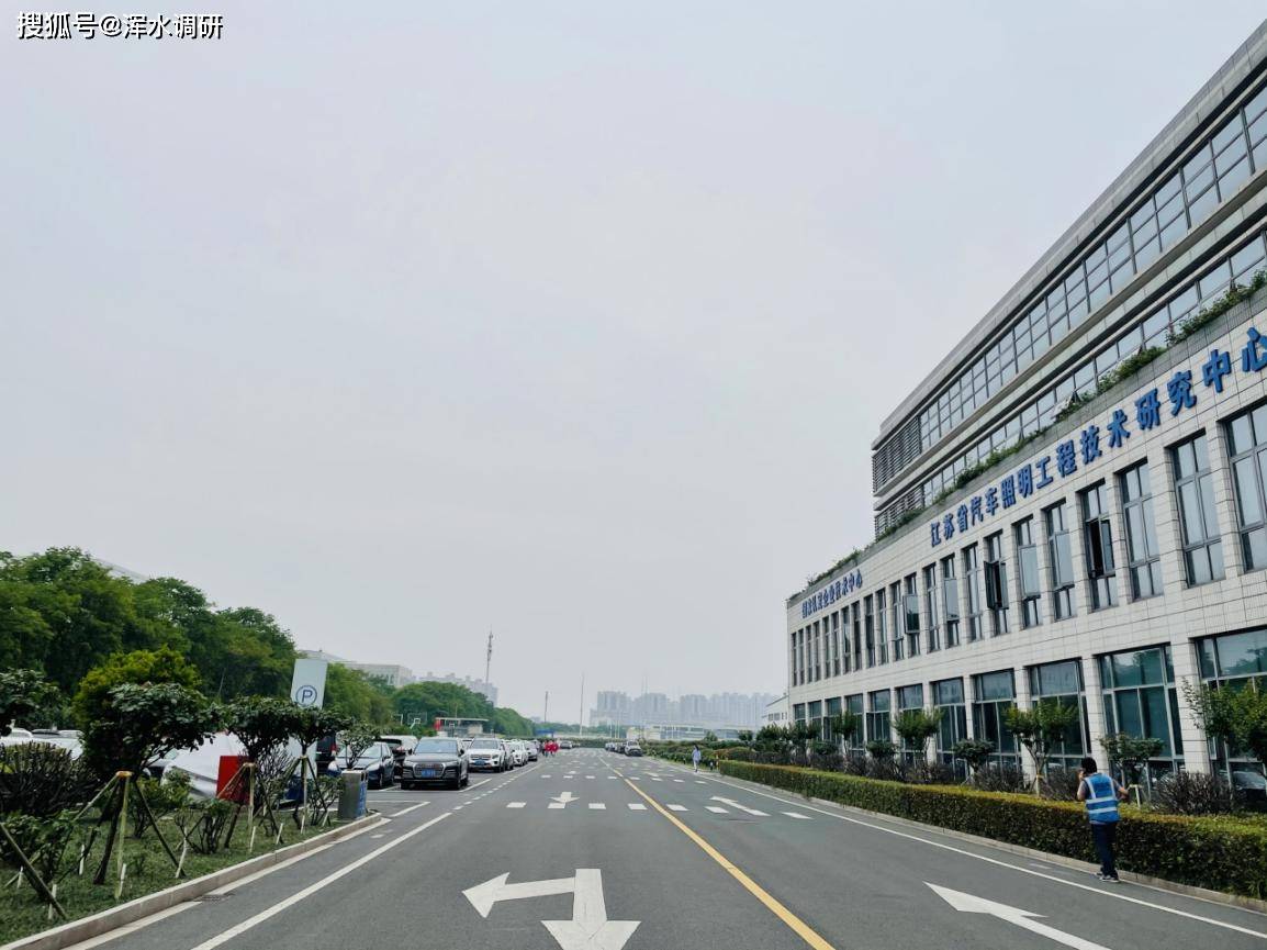 星宇股份获得外观设计专利授权:“车灯的灯头(ADS灯)”