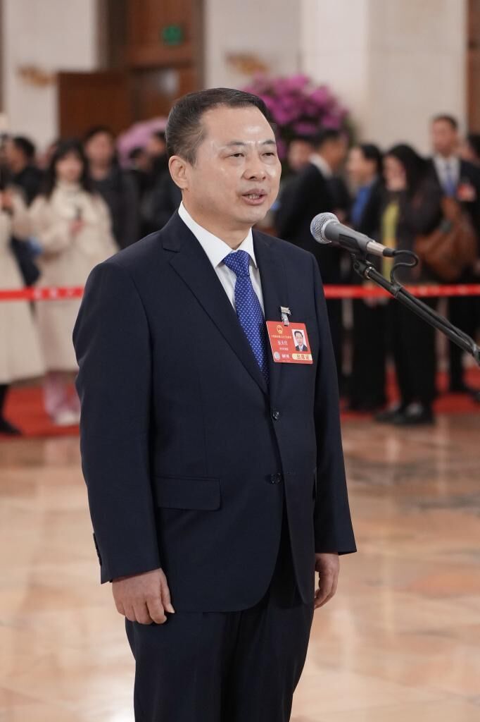 十四届全国人大四次会议首场“代表通道”集中采访活动5日8时举行