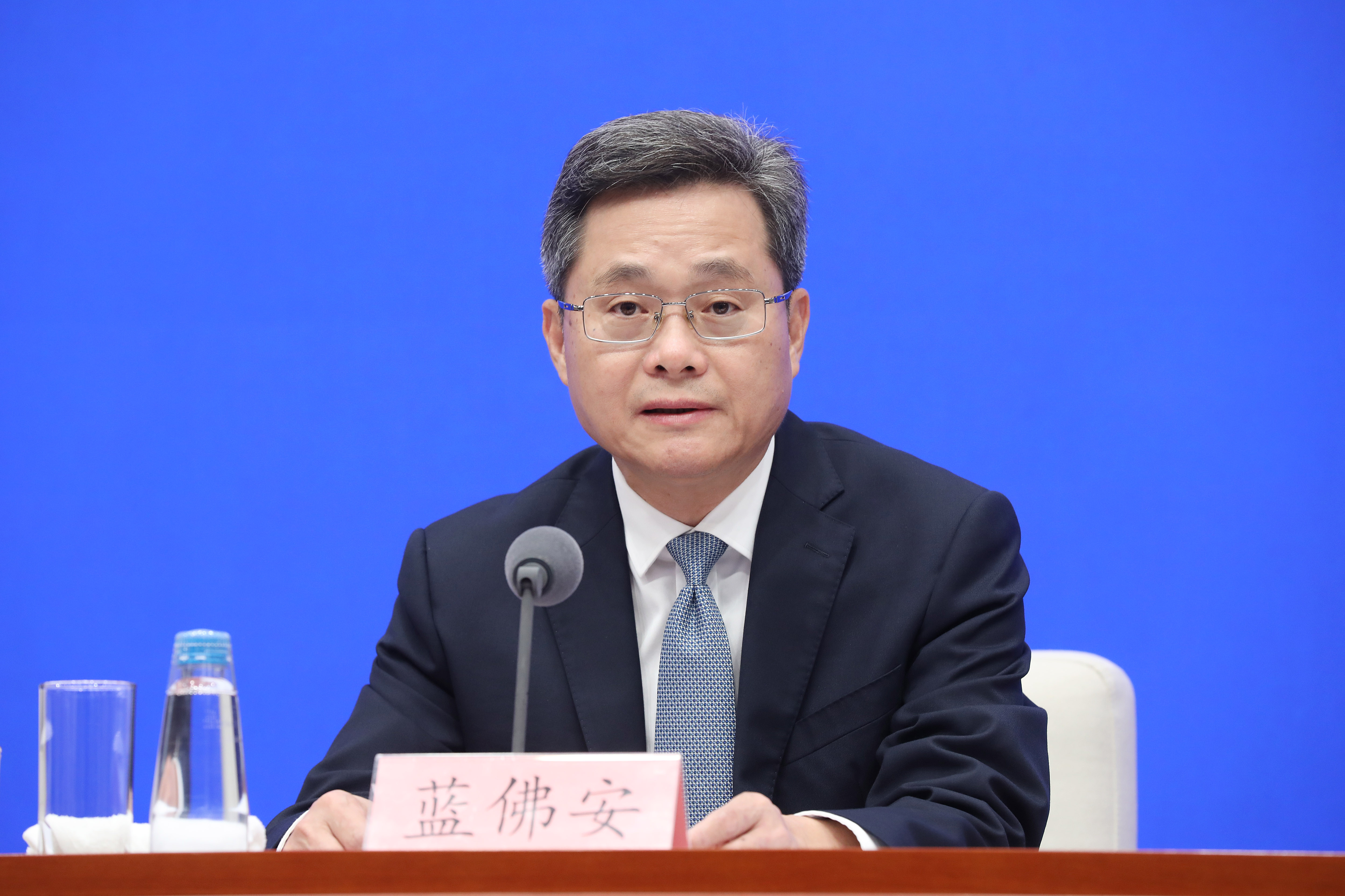 财政部：2025年全国一般公共预算收入21.6万亿元，税收收入实现增长