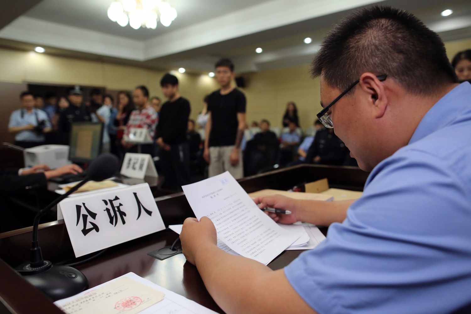 300664突发公告:实控人之一王洪春涉嫌内幕交易罪,被提起公诉!其2年前已被取保候审