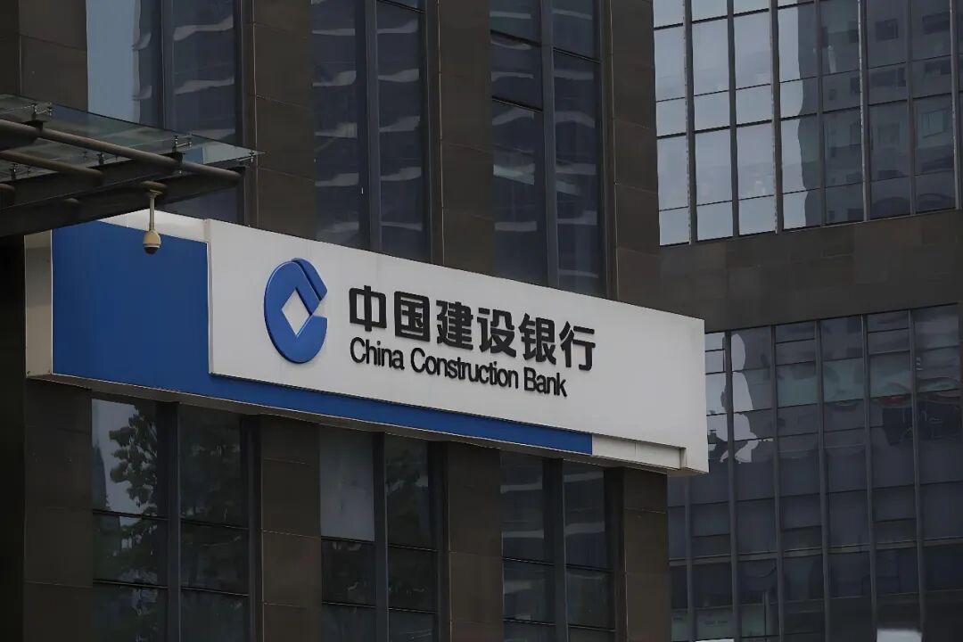 两大投行同步下调目标价！中国人保业绩双增难改估值弱势，合规漏洞与投诉高企成经营隐忧