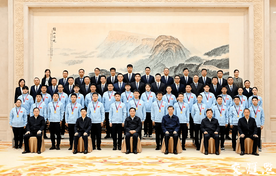 辽宁省委书记许昆林会见中国欧盟商会主席彦辞及会员企业代表